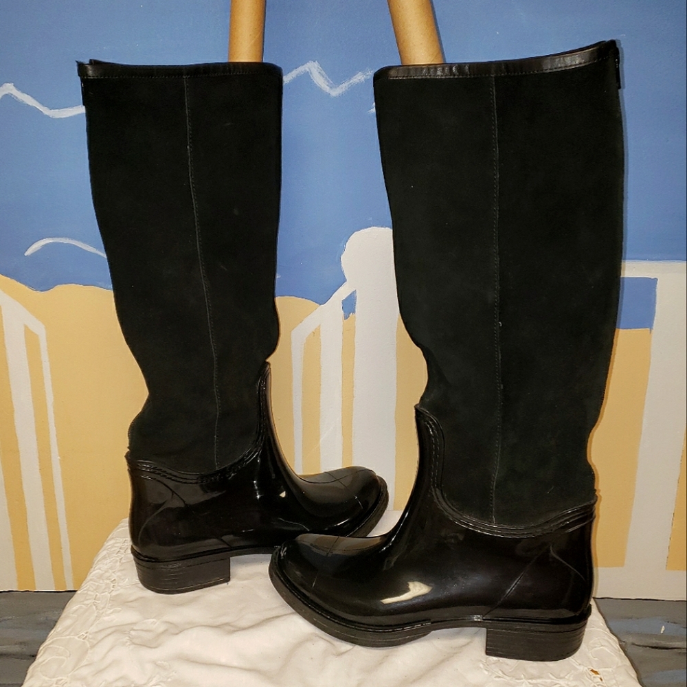 Black suede riding boots